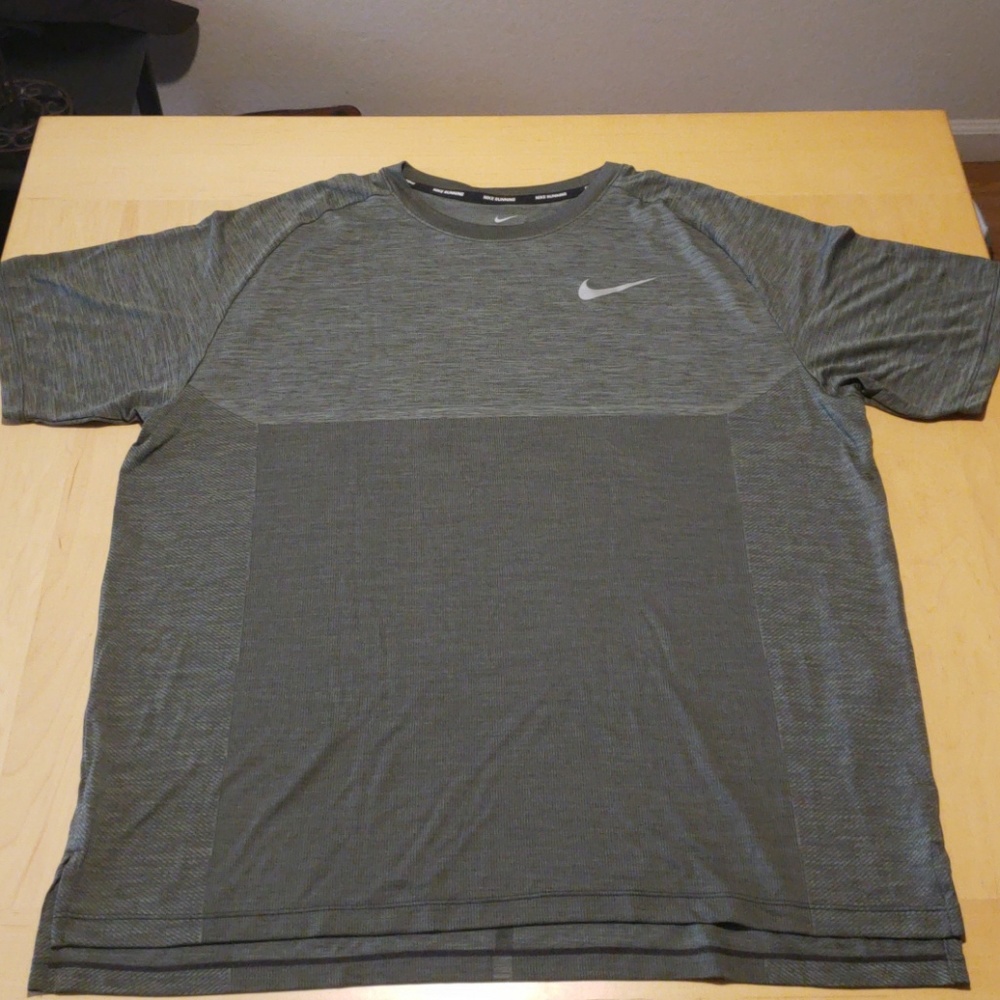 Nike Sequoia/Clay Green XL shirt